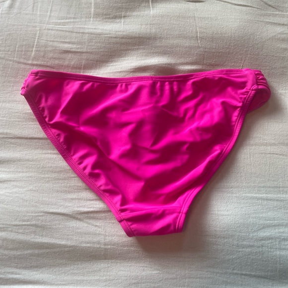 Pink Bikini - Picture 3 of 4